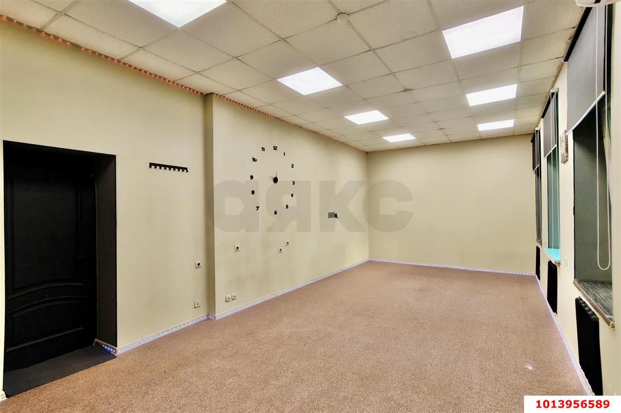 Фото №13: Офисное помещение <span class="whitespace-nowrap">58 м²</span>, <span class="whitespace-nowrap">1/1 эт.</span> - Краснодар, Центральный внутригородской округ, мкр. Центральный, ул. Ленина, 90/2