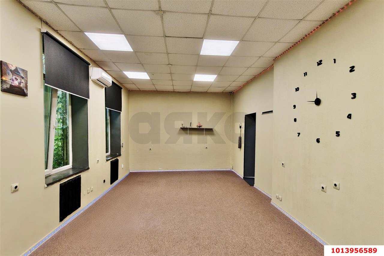 Фото №11: Офисное помещение <span class="whitespace-nowrap">58 м²</span>, <span class="whitespace-nowrap">1/1 эт.</span> - Краснодар, Центральный внутригородской округ, мкр. Центральный, ул. Ленина, 90/2