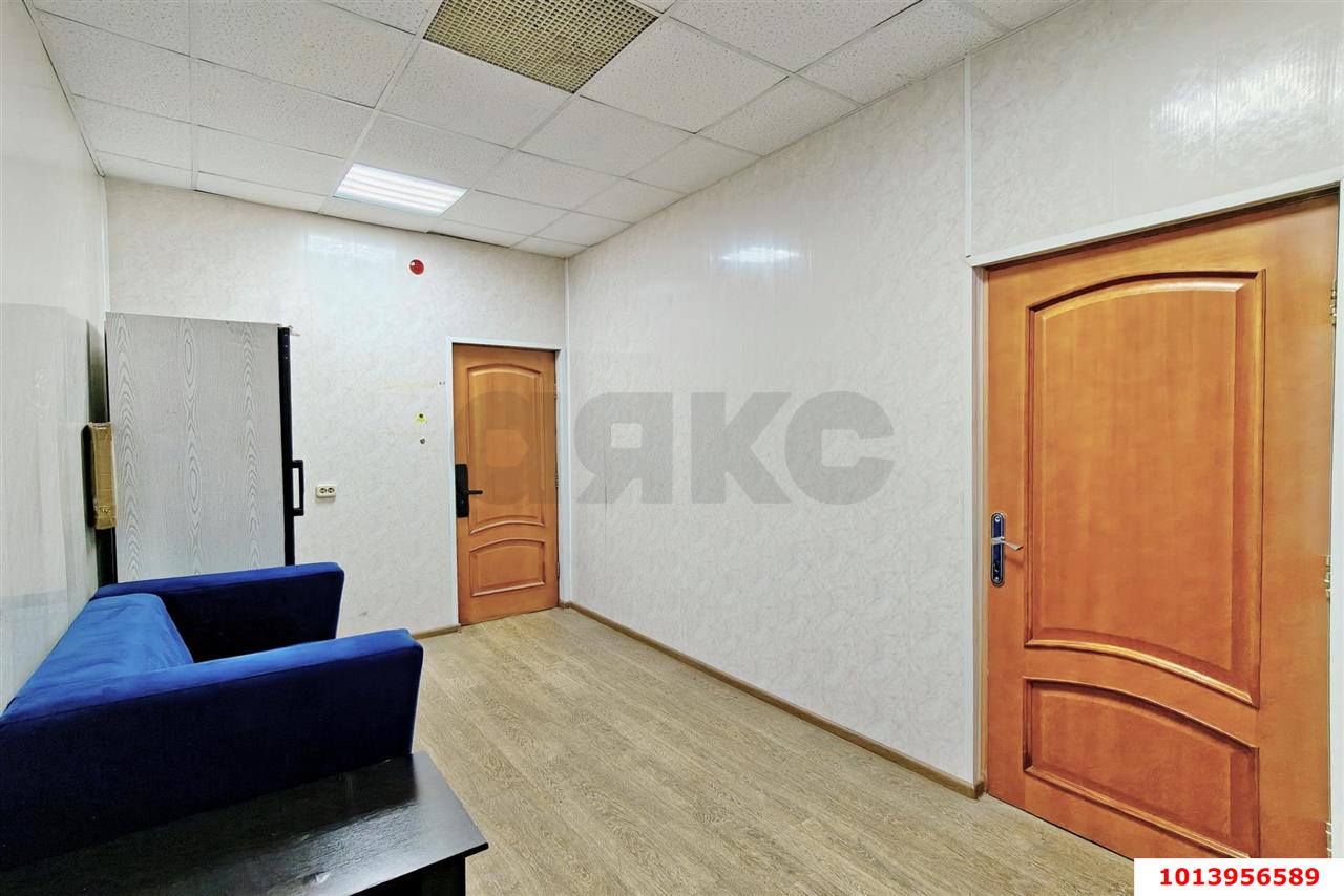 Фото №3: Офисное помещение <span class="whitespace-nowrap">58 м²</span>, <span class="whitespace-nowrap">1/1 эт.</span> - Краснодар, Центральный внутригородской округ, мкр. Центральный, ул. Ленина, 90/2