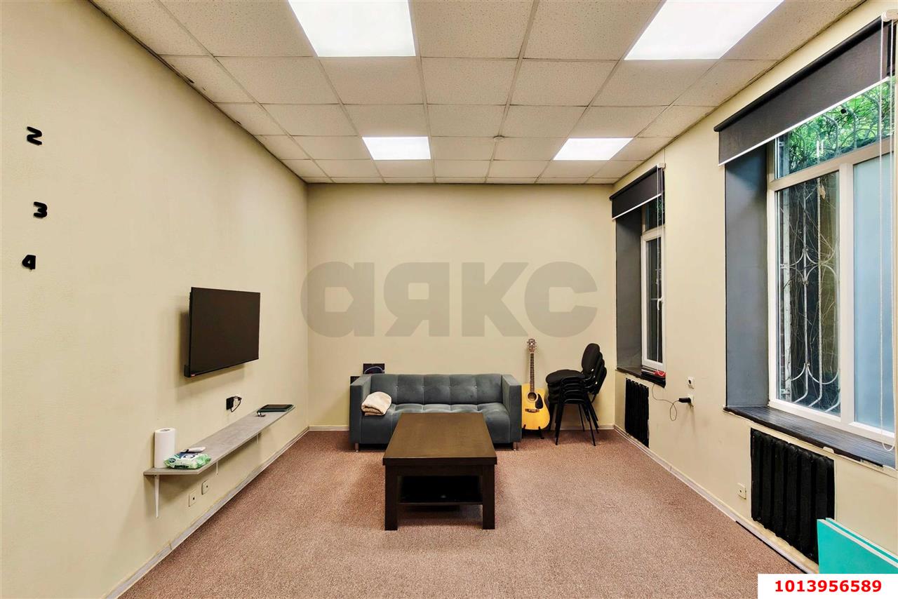 Фото №6: Офисное помещение <span class="whitespace-nowrap">57 м²</span>, <span class="whitespace-nowrap">1/1 эт.</span> - Краснодар, Центральный внутригородской округ, мкр. Центральный, ул. Ленина, 90/2