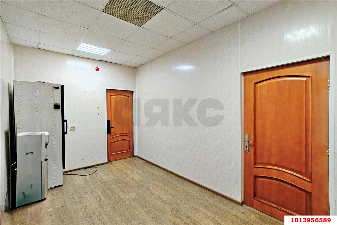 Фото №12: Офисное помещение <span class="whitespace-nowrap">57 м²</span>, <span class="whitespace-nowrap">1/1 эт.</span> - Краснодар, Центральный внутригородской округ, мкр. Центральный, ул. Ленина, 90/2