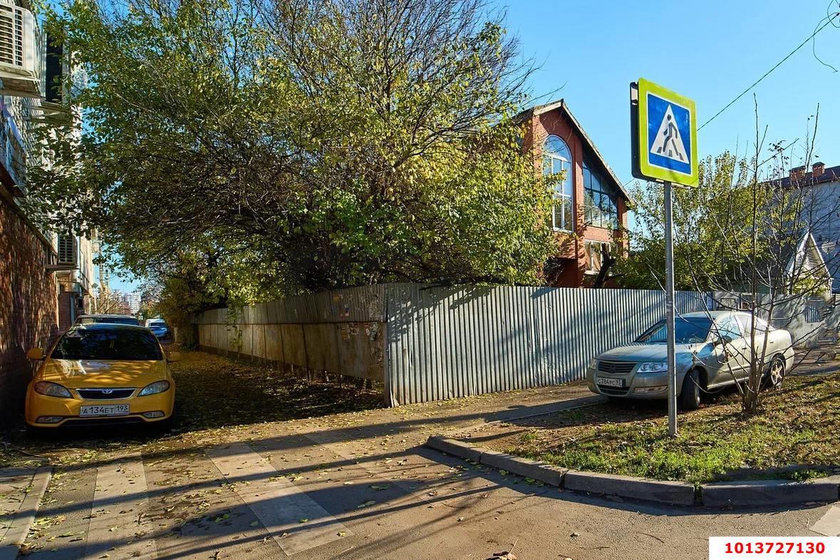 Фото №1: Дом 293 м² + 3.6 сот. - Краснодар, Сельскохозяйственный Институт, ул. Володи Головатого, 35