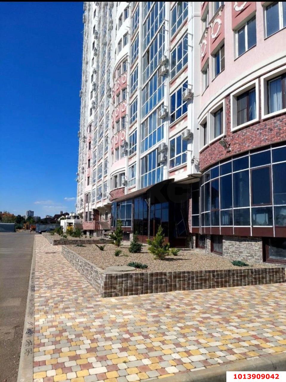 Фото №4: 3-комнатная квартира 120 м² - Краснодар, жилой комплекс Версаль, ул. Черниговская, 1