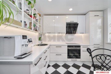 Фото №1: 3-комнатная квартира 72 м² - Краснодар, мкр. Военный городок № 109, ул. Кореновская, 61