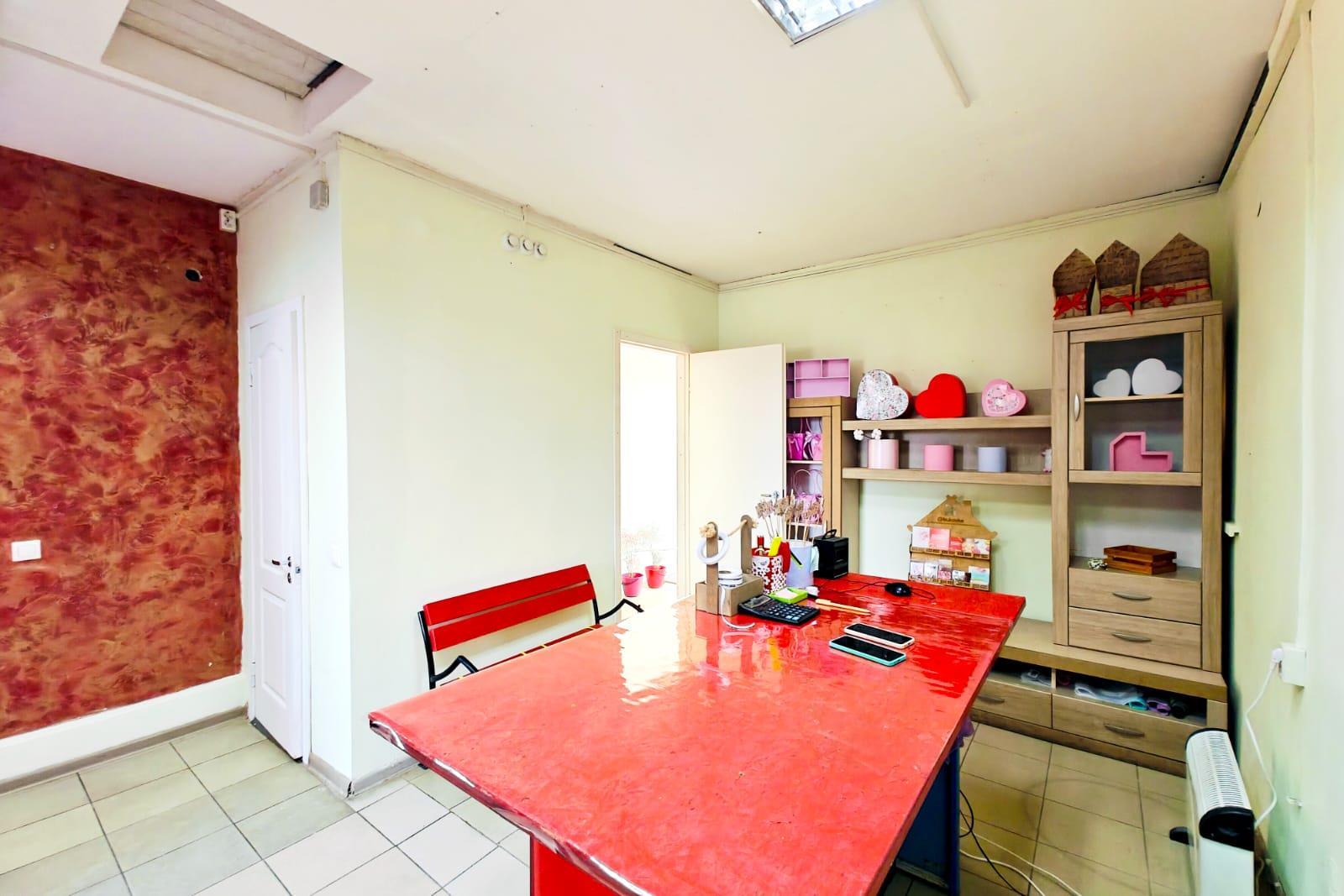 Фото №4: Коммерция 50 м² - Краснодар, Центральный внутригородской округ, мкр. Дубинка, ул. Димитрова, 83