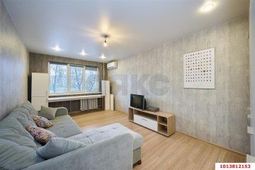 Фото №1: 2-комнатная квартира 44 м² - Краснодар, мкр. Черёмушки, ул. Бургасская, 27
