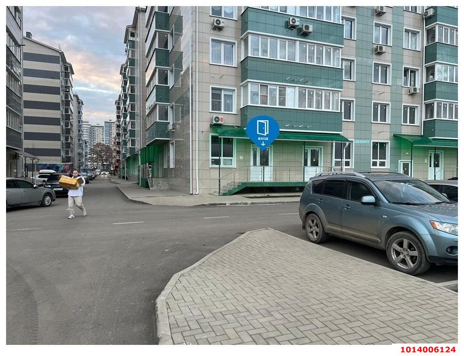 Фото №1: Торговое помещение 49 м² - Краснодар, жилой комплекс Краски, ул. Краеведа Соловьёва, 6