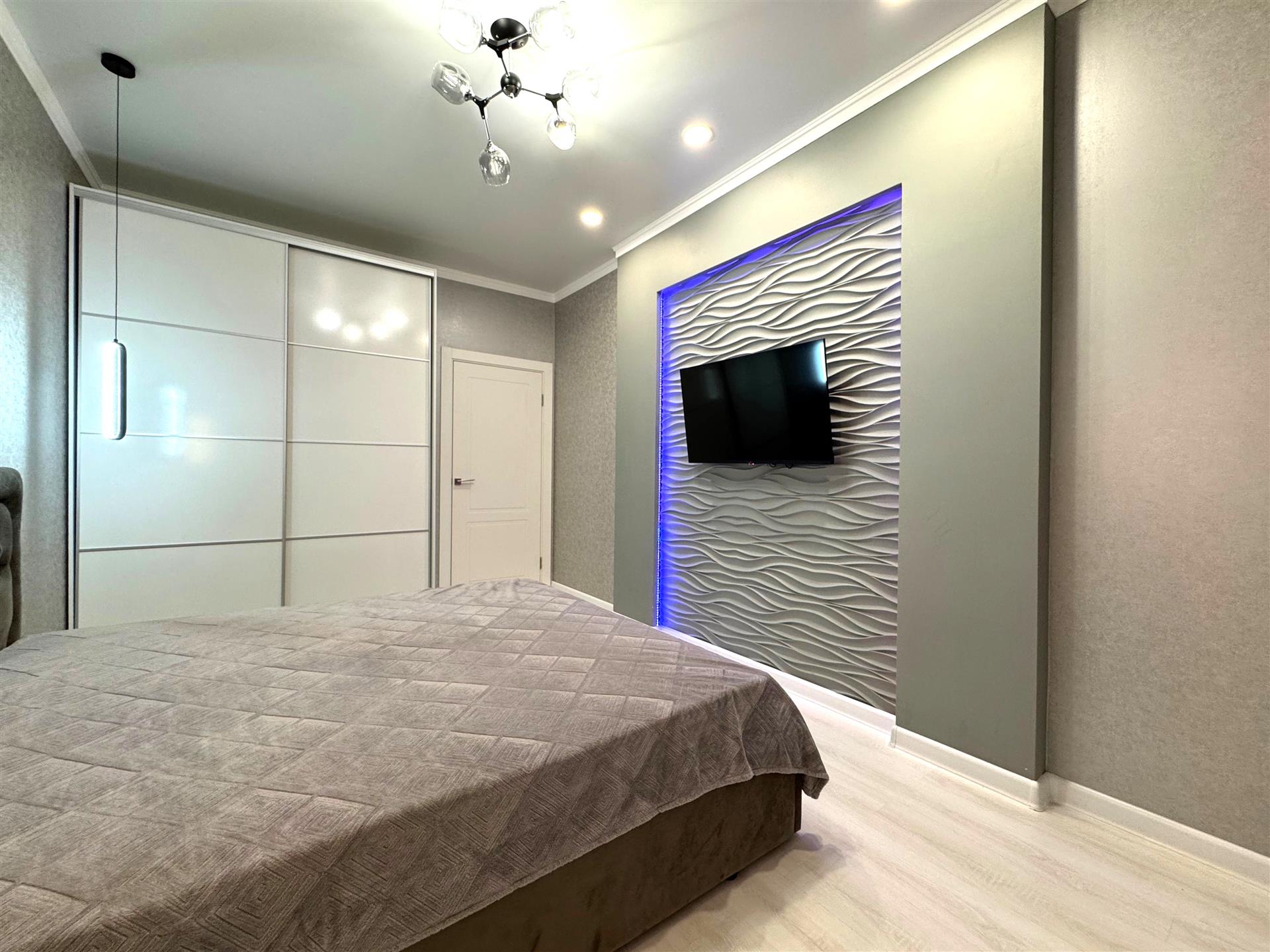 Фото №4: 1-комнатная квартира 42 м² - Краснодар, ЖК На Садовой, Центральный внутригородской округ, Центральный, мкр. жилой комплекс На Садовой, ул. Садовая, 159