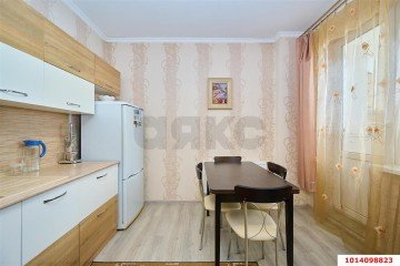 Фото №2: 2-комнатная квартира 71 м² - Краснодар, мкр. имени Маршала Жукова, ул. Александра Покрышкина, 4/9