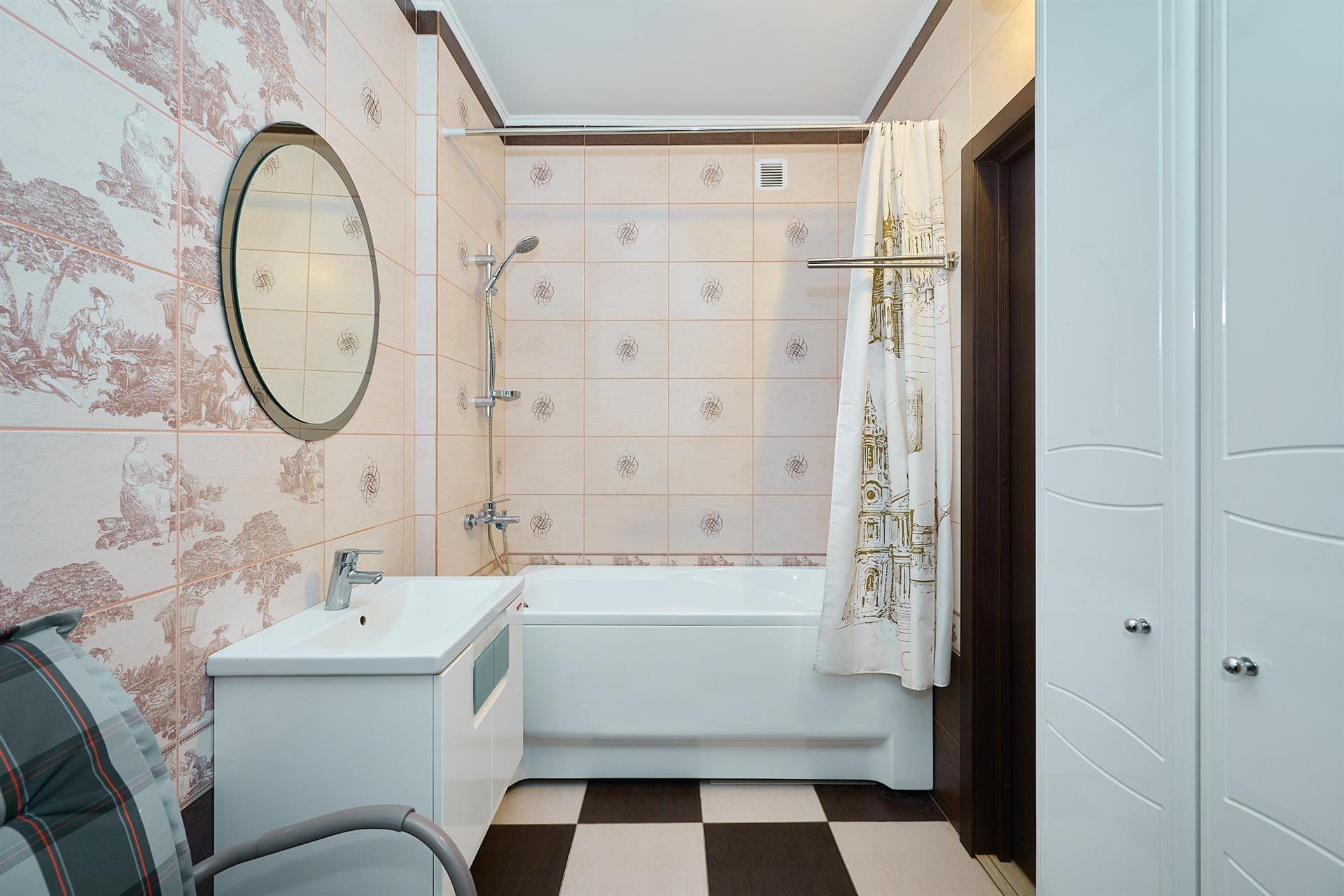 Фото №10: 2-комнатная квартира 75 м² - Краснодар, Прикубанский внутригородской округ, мкр. имени Маршала Жукова, ул. Александра Покрышкина, 4/9