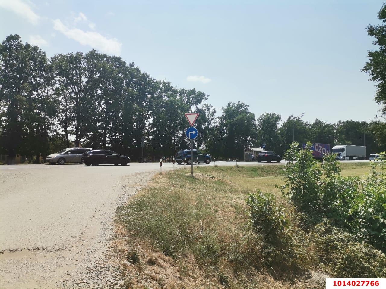 Фото №4: Личное подсобное хозяйство 6 сот. - Октябрьский, Краснодарский ЗИП-20, ул. Яблоневая, 136