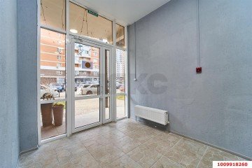 Фото №2: Торговое помещение 58 м² - Краснодар, мкр. жилой комплекс Дружный, ул. Адмирала Серебрякова, 3/1