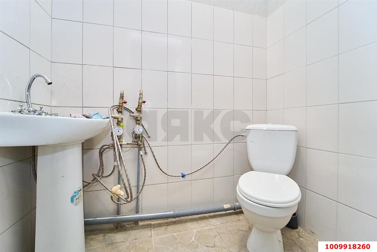 Фото №11: Торговое помещение 58 м² - Краснодар, жилой комплекс Дружный, ул. Адмирала Серебрякова, 3/1