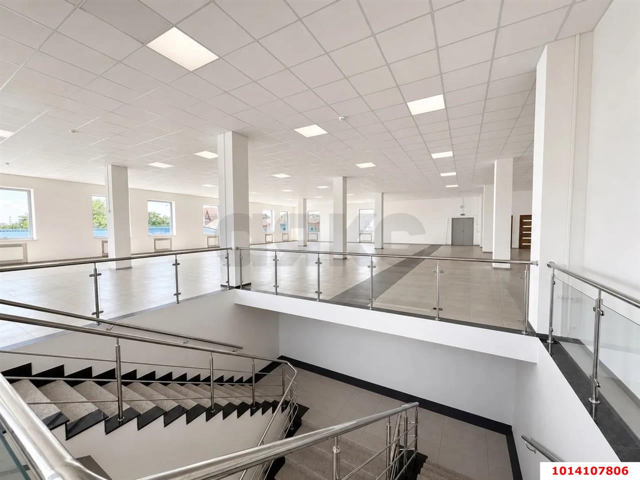 Фото №3: Торговое помещение <span class="whitespace-nowrap">530 м²</span>, <span class="whitespace-nowrap">2/2 эт.</span> - Краснодар, Карасунский внутригородской округ, ж/м Пашковский, ул. имени Евдокии Бершанской, 149
