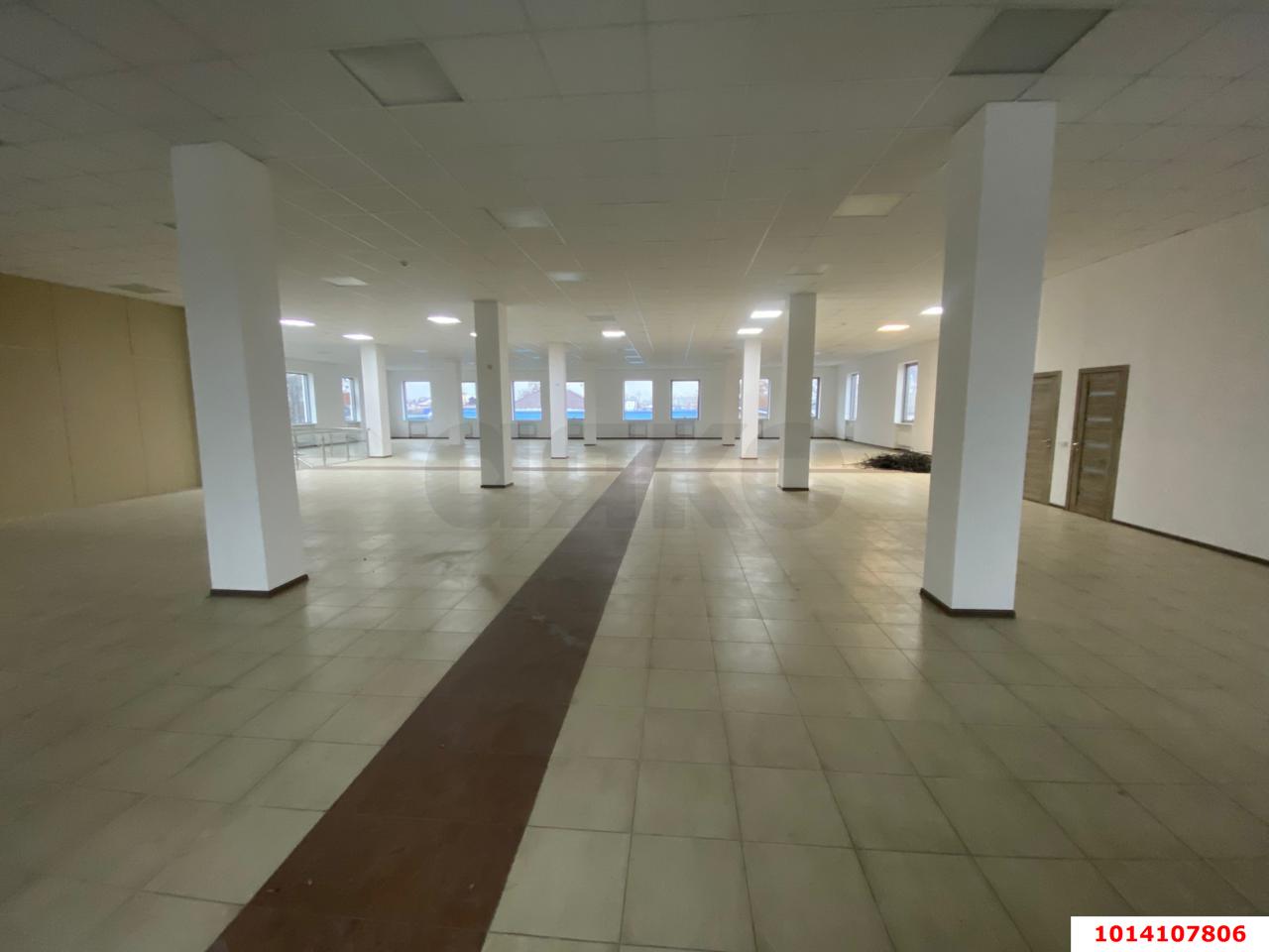 Фото №3: Торговое помещение 530 м² - Краснодар, Пашковский, ул. имени Евдокии Бершанской, 127