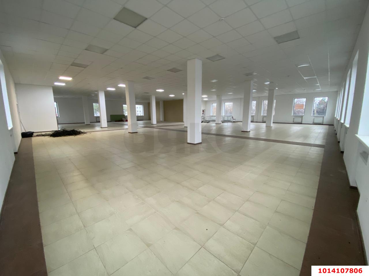 Фото №6: Торговое помещение 530 м² - Краснодар, Пашковский, ул. имени Евдокии Бершанской, 127