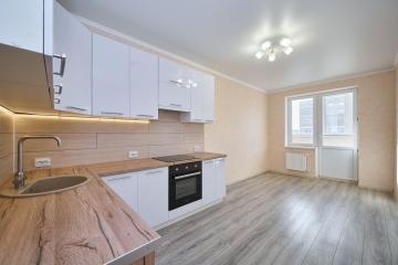 Фото №1: 1-комнатная квартира 43 м² - Краснодар, мкр. Почтовый, пр-кт имени писателя Знаменского, 9к4