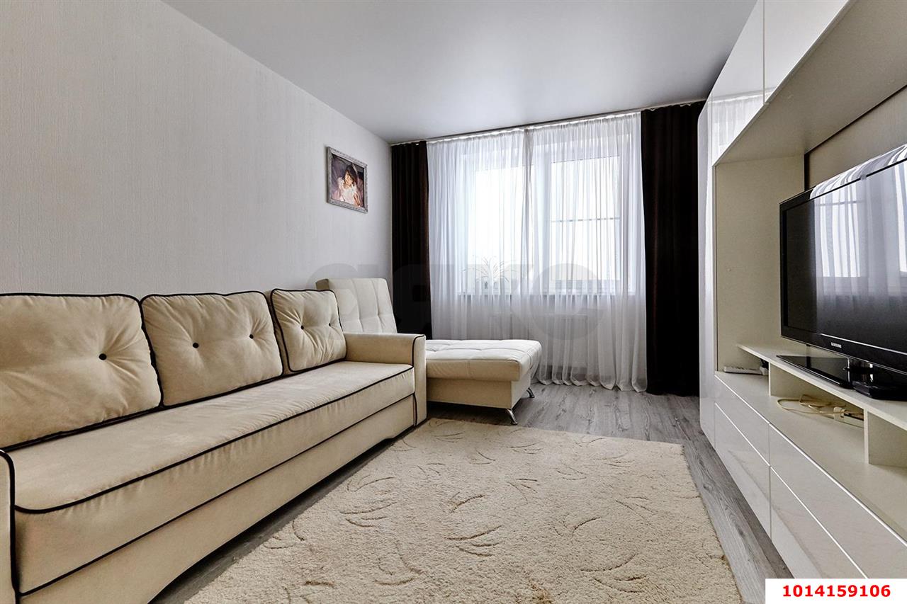 Фото №2: 2-комнатная квартира <span class="whitespace-nowrap">55 м²</span>, <span class="whitespace-nowrap">9/17 эт.</span> - Краснодар, Прикубанский внутригородской округ, мкр. жилой комплекс Сармат, ул. Западный Обход, 65/1