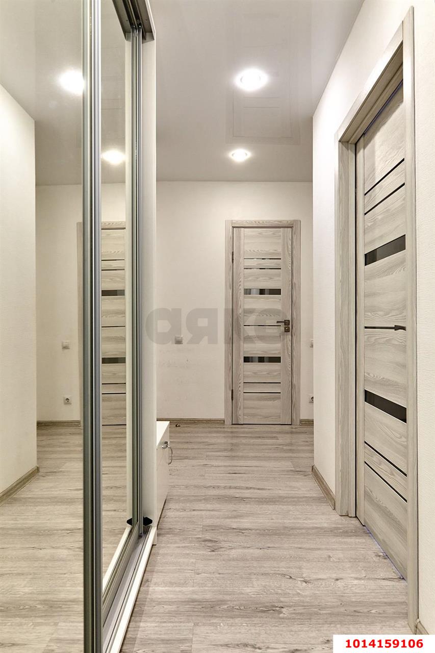 Фото №9: 2-комнатная квартира <span class="whitespace-nowrap">55 м²</span>, <span class="whitespace-nowrap">9/17 эт.</span> - Краснодар, Прикубанский внутригородской округ, мкр. жилой комплекс Сармат, ул. Западный Обход, 65/1
