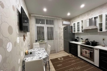 Фото №1: 1-комнатная квартира 40 м² - Краснодар, мкр. Губернский, ул. им. Героя Яцкова И.В., 9к3