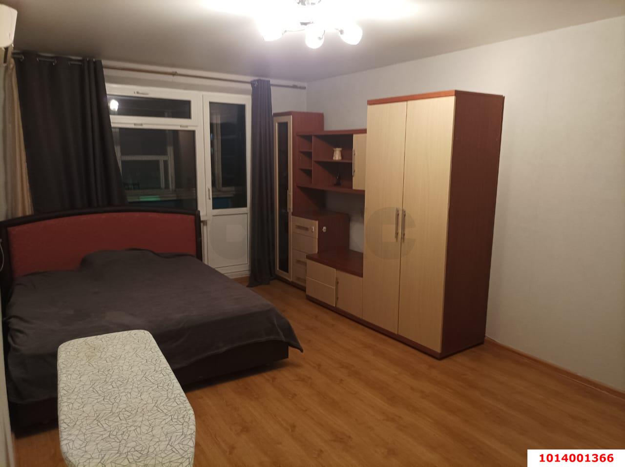 Фото №1: 1-комнатная квартира 32 м² - Краснодар, Западный внутригородской округ, мкр. Юбилейный, пр-кт Чекистов, 3