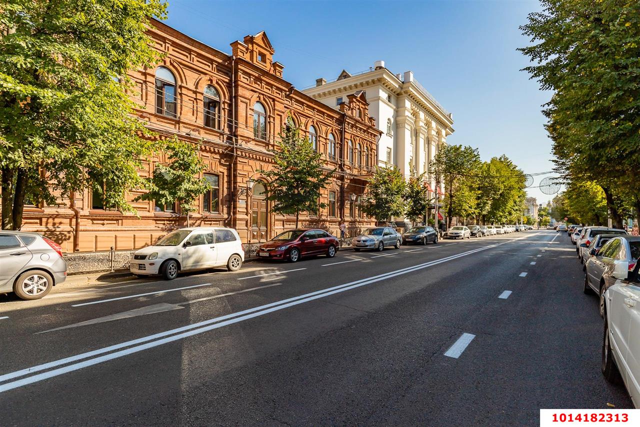 Фото №1: 5+-комнатная квартира 93 м² - Краснодар, Центральный внутригородской округ, мкр. Центральный, ул. Советская, 59