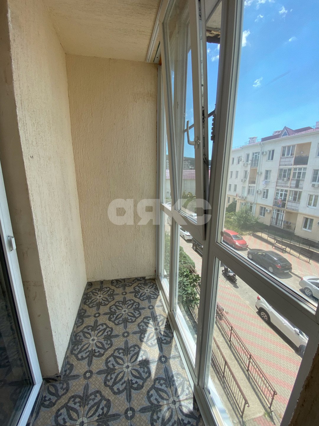 Фото №3: 1-комнатная квартира <span class="whitespace-nowrap">37 м²</span>, <span class="whitespace-nowrap">3/4 эт.</span> - Геленджик, квартал Южный, мкр. жилой комплекс Столичный квартал, ул. Дивноморская, 37к17