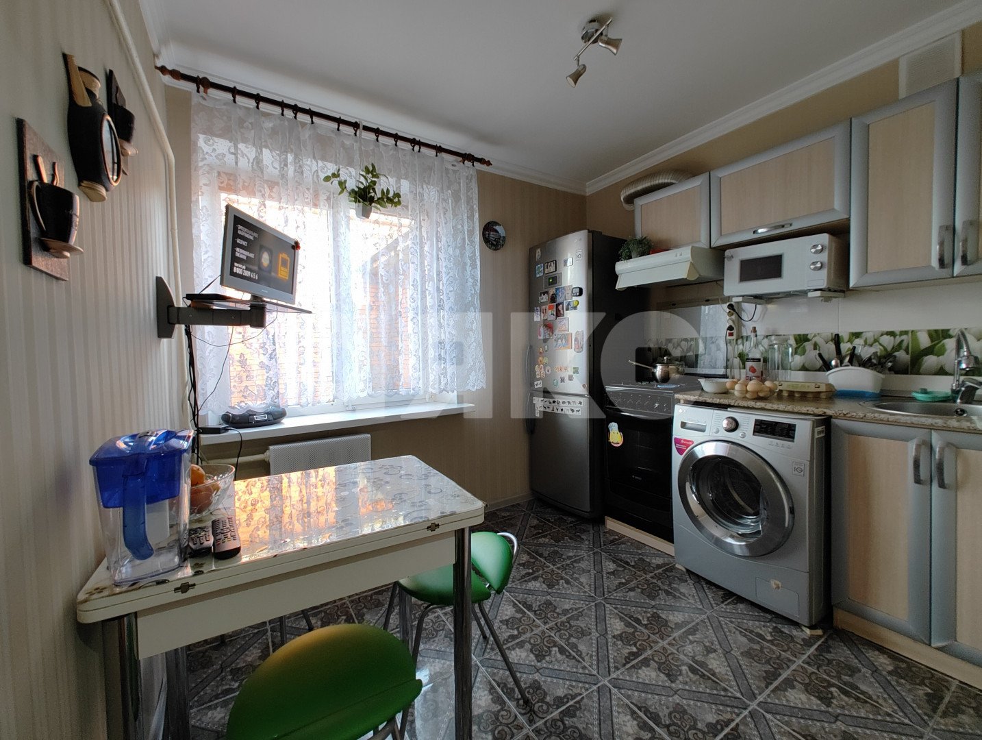Фото №6: 3-комнатная квартира 69 м² - Майкоп, ул. Хакурате, 636