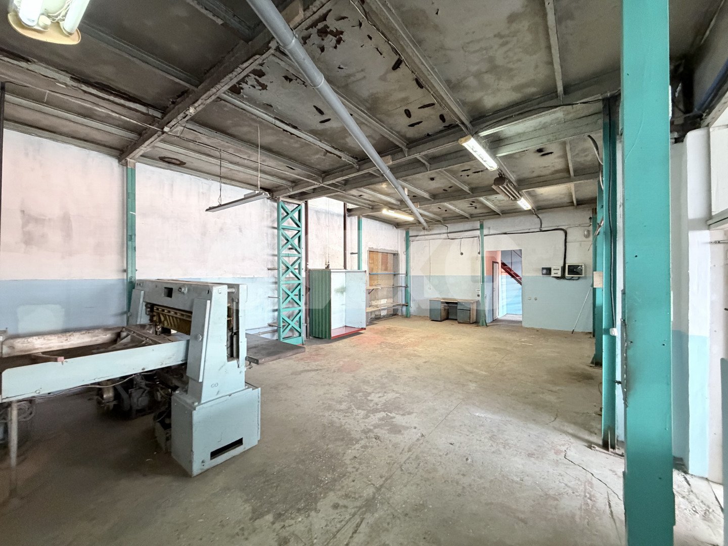 Фото №5: Коммерция 200 м² - Майкоп, ул. Юннатов, 9С