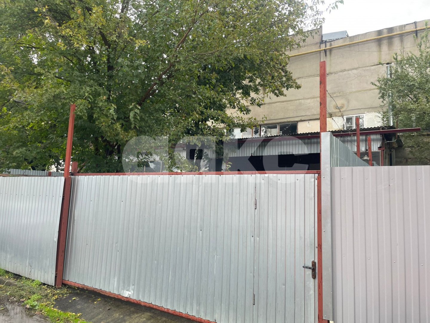 Фото №1: Коммерция 200 м² - Майкоп, ул. Юннатов, 9С