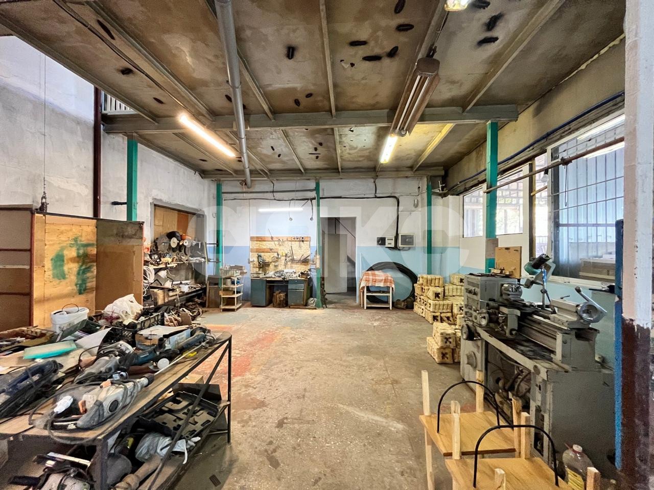 Фото №5: Коммерция 200 м² - Майкоп, ул. Юннатов, 9С
