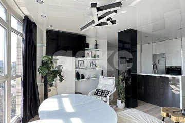 Фото №1: 4-комнатная квартира 105 м² - Ростов-на-Дону, мкр. Нахичевань, ул. 23-я Линия, 6А