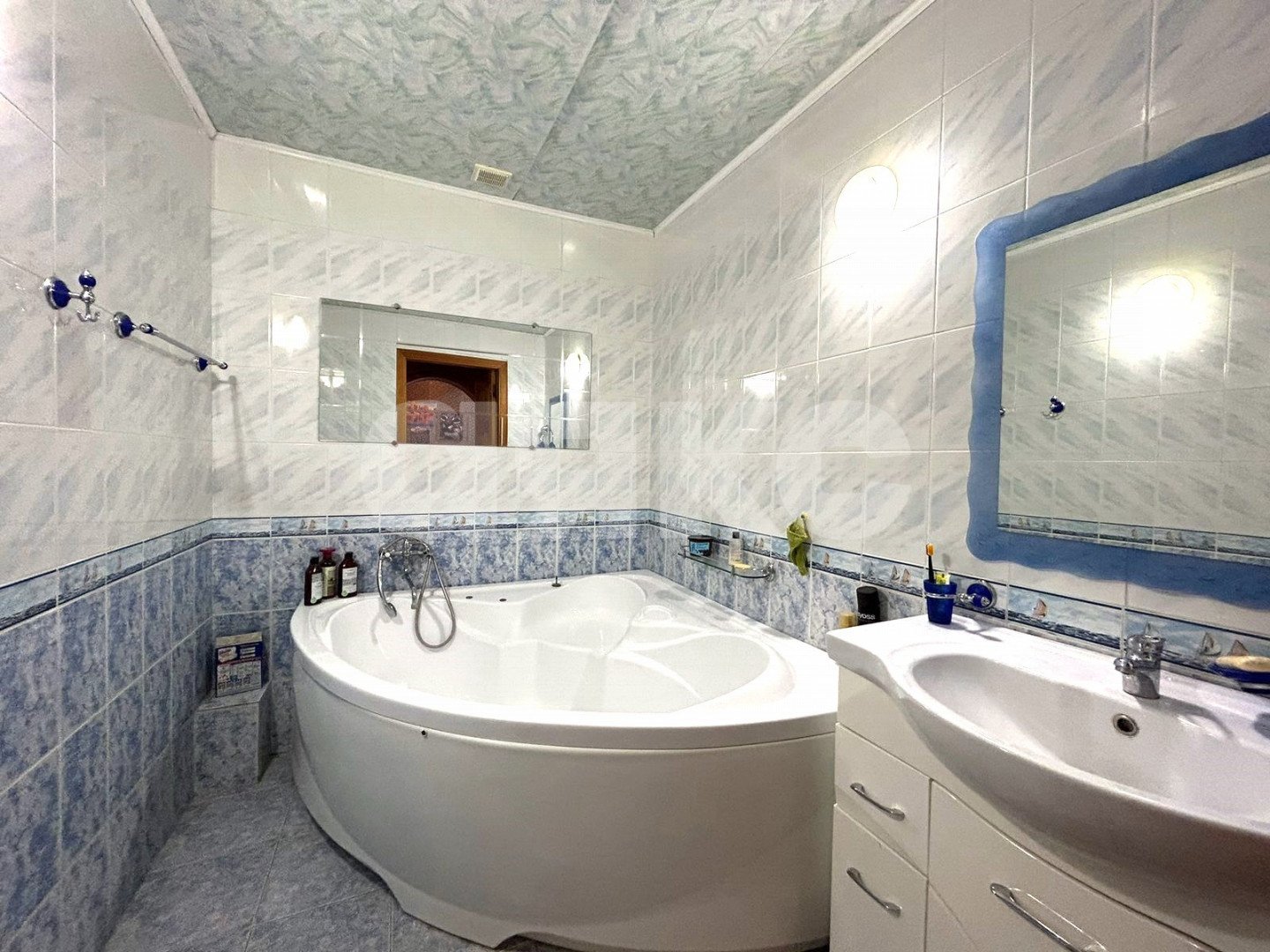 Фото №7: Часть дома 250 м² + 4.5 сот. - Геленджик, ул. Ленина