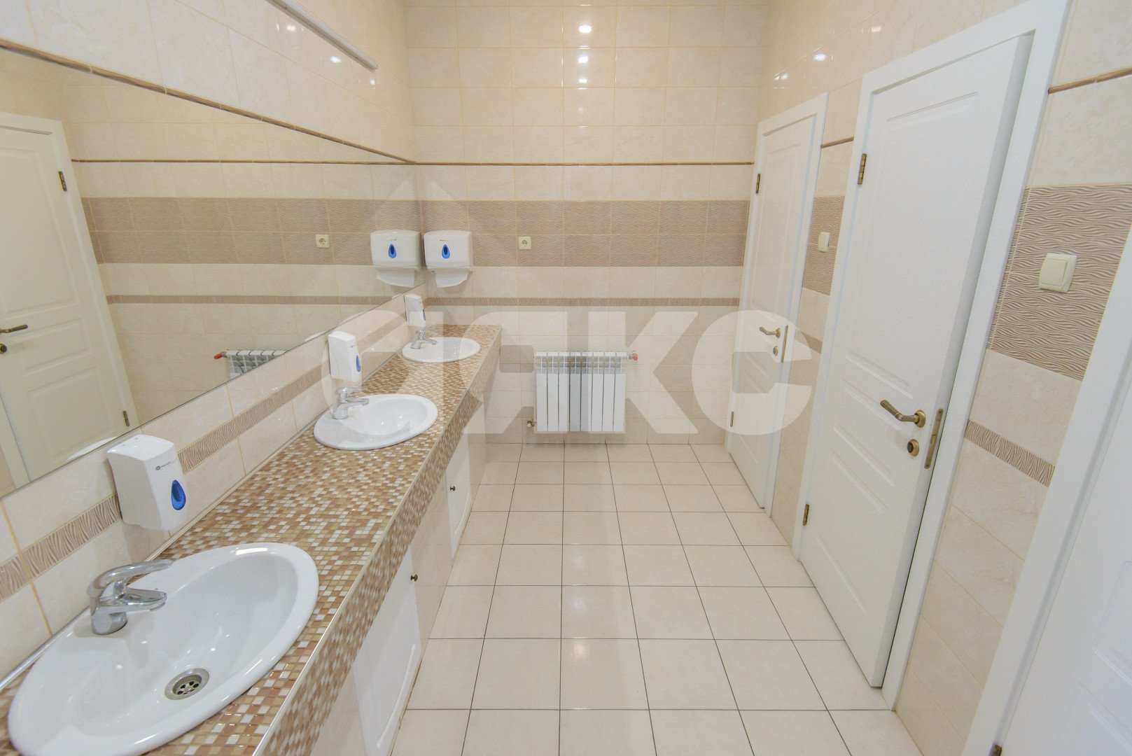 Фото №20: Коммерция 1040 м² - Чалтырь, ул. Красноармейская, 114А