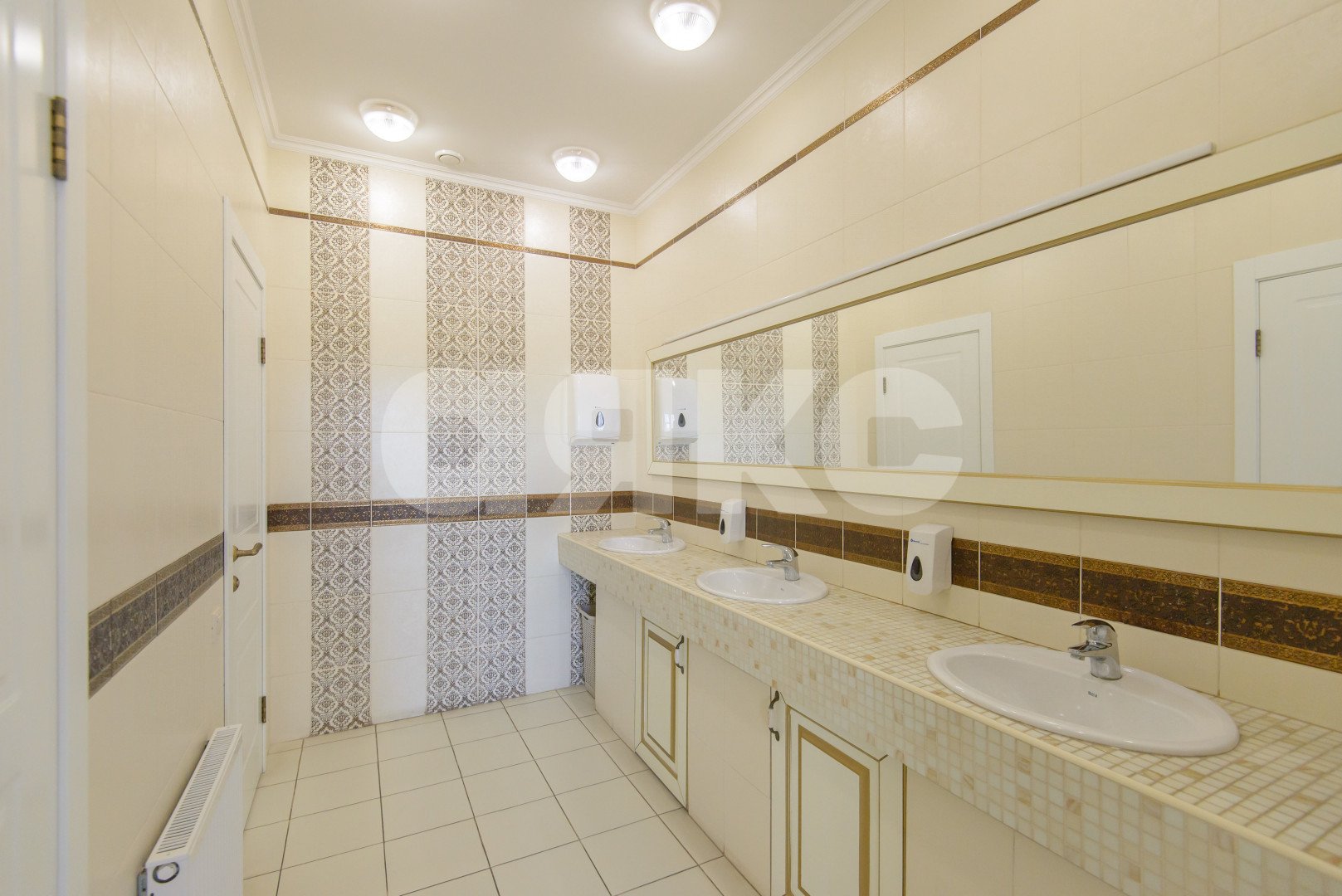 Фото №34: Коммерция 1040 м² - Чалтырь, ул. Красноармейская, 114А