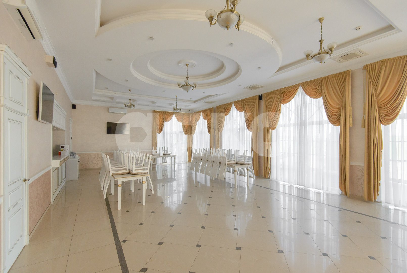 Фото №30: Коммерция 1040 м² - Чалтырь, ул. Красноармейская, 114А