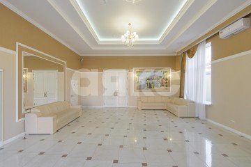 Фото №4: Коммерция 1040 м² - Чалтырь, ул. Красноармейская, 114А
