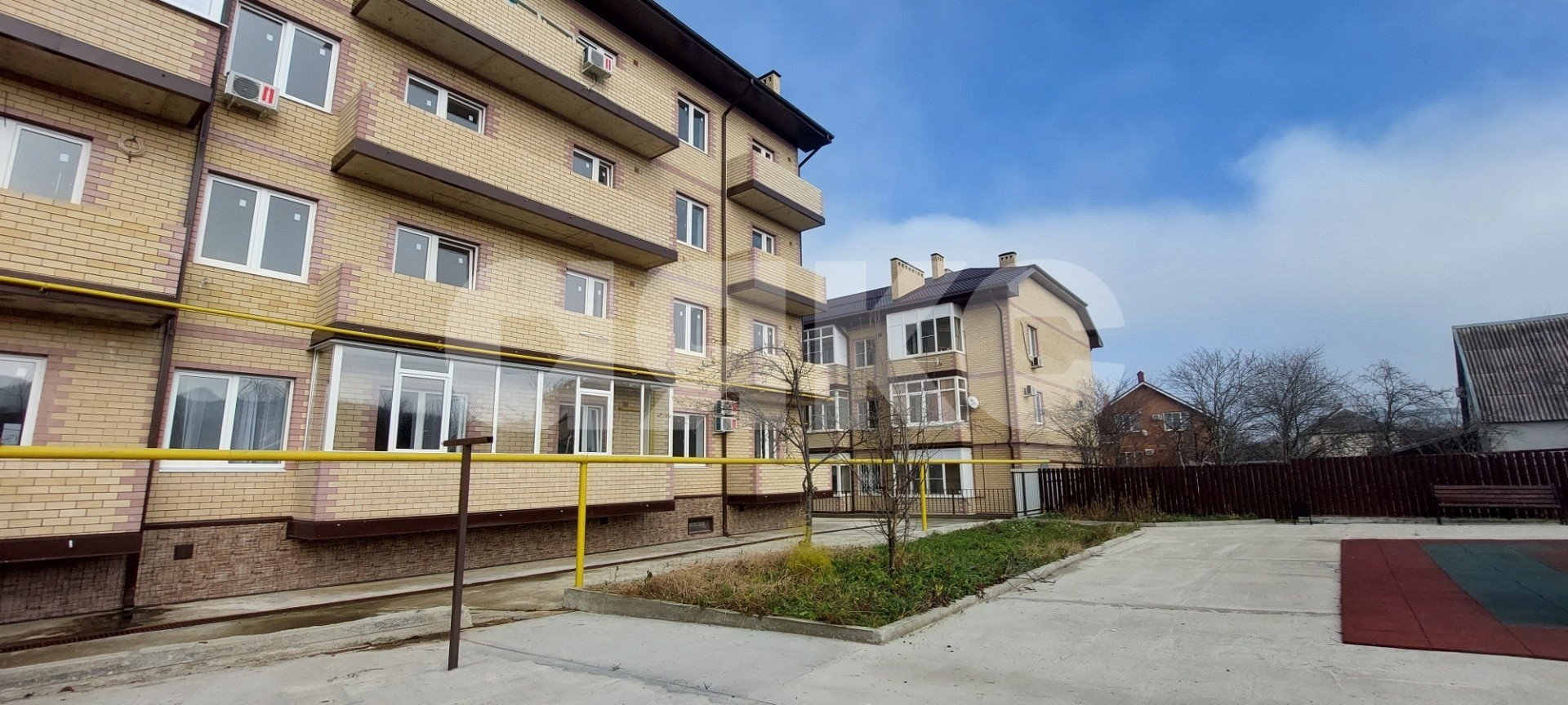 Фото №1: 2-комнатная квартира 60 м² - Горячий Ключ, Администрация, ул. Тельмана, 52