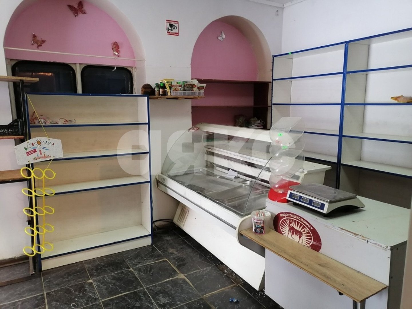 Фото №2: Торговое помещение 27 м² - Горячий Ключ, Развилка, ул. Хадыженская, 27