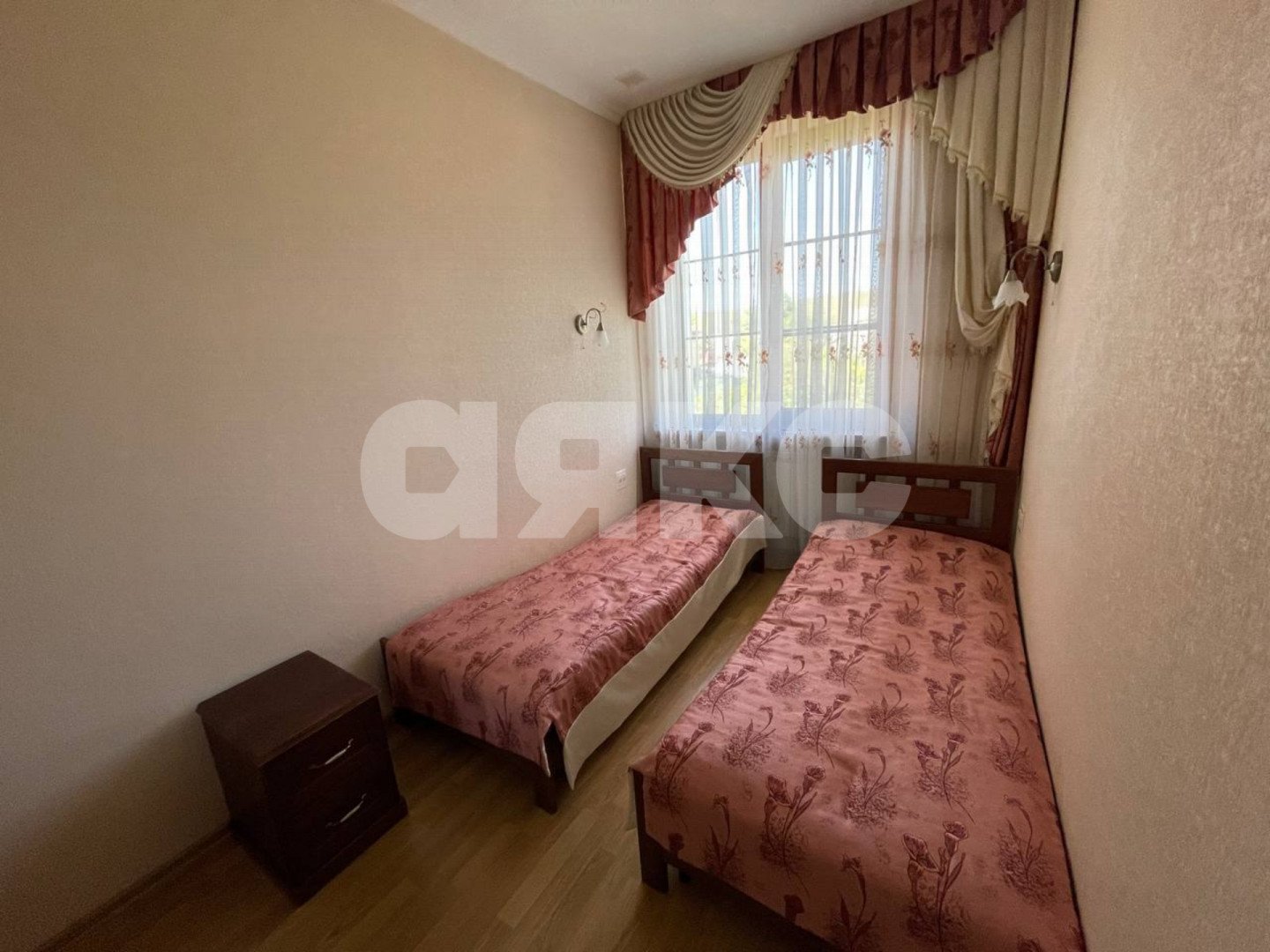 Фото №24: Дом 325 м² + 8 сот. - Горячий Ключ, Курортная Зона, ул. Ленина