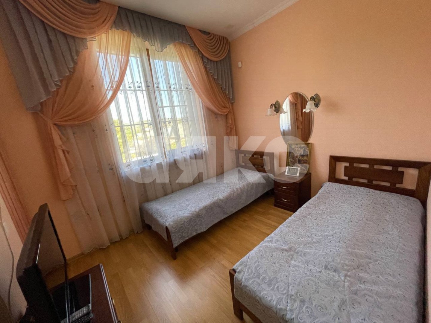 Фото №21: Дом 325 м² + 8 сот. - Горячий Ключ, Курортная Зона, ул. Ленина
