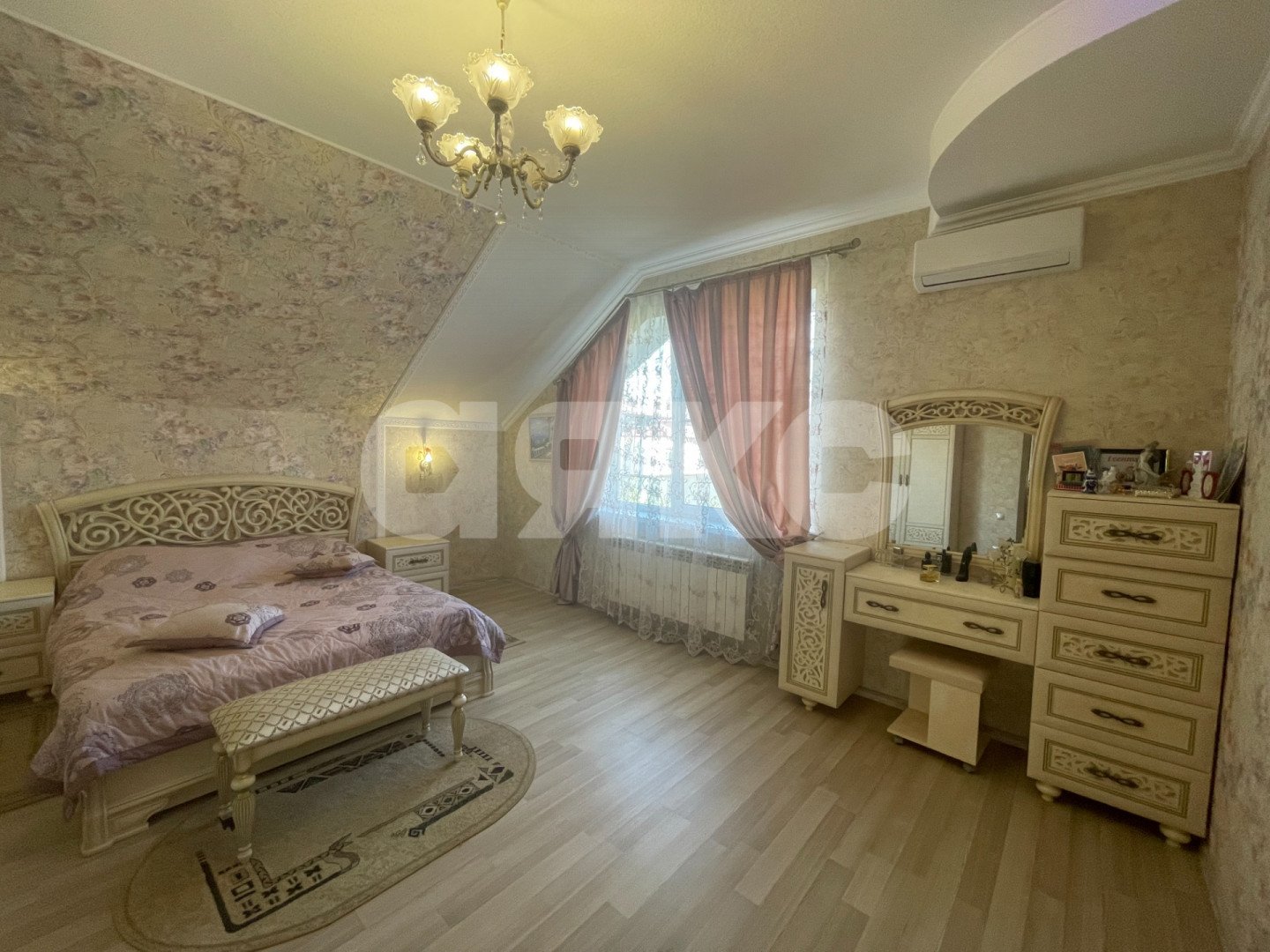 Фото №1: Дом 250 м² + 7 сот. - Горячий Ключ, жилой комплекс Дубрава, ул. Михаила Шалжияна