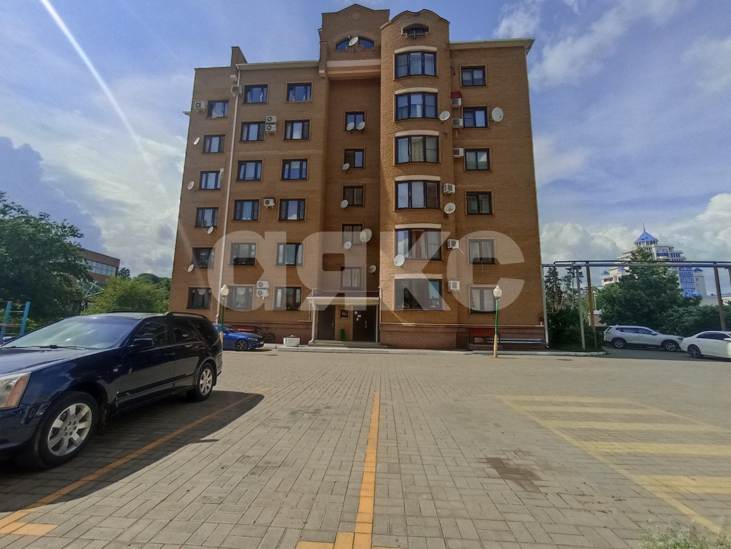 Фото №1: 2-комнатная квартира 75 м² - Горячий Ключ, Администрация, ул. Ленина, 194