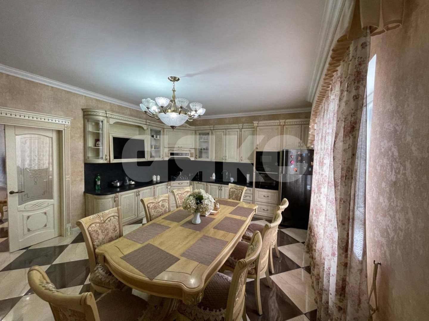 Фото №3: Дом 390 м² + 6 сот. - Горячий Ключ, Администрация, ул. Озёрная