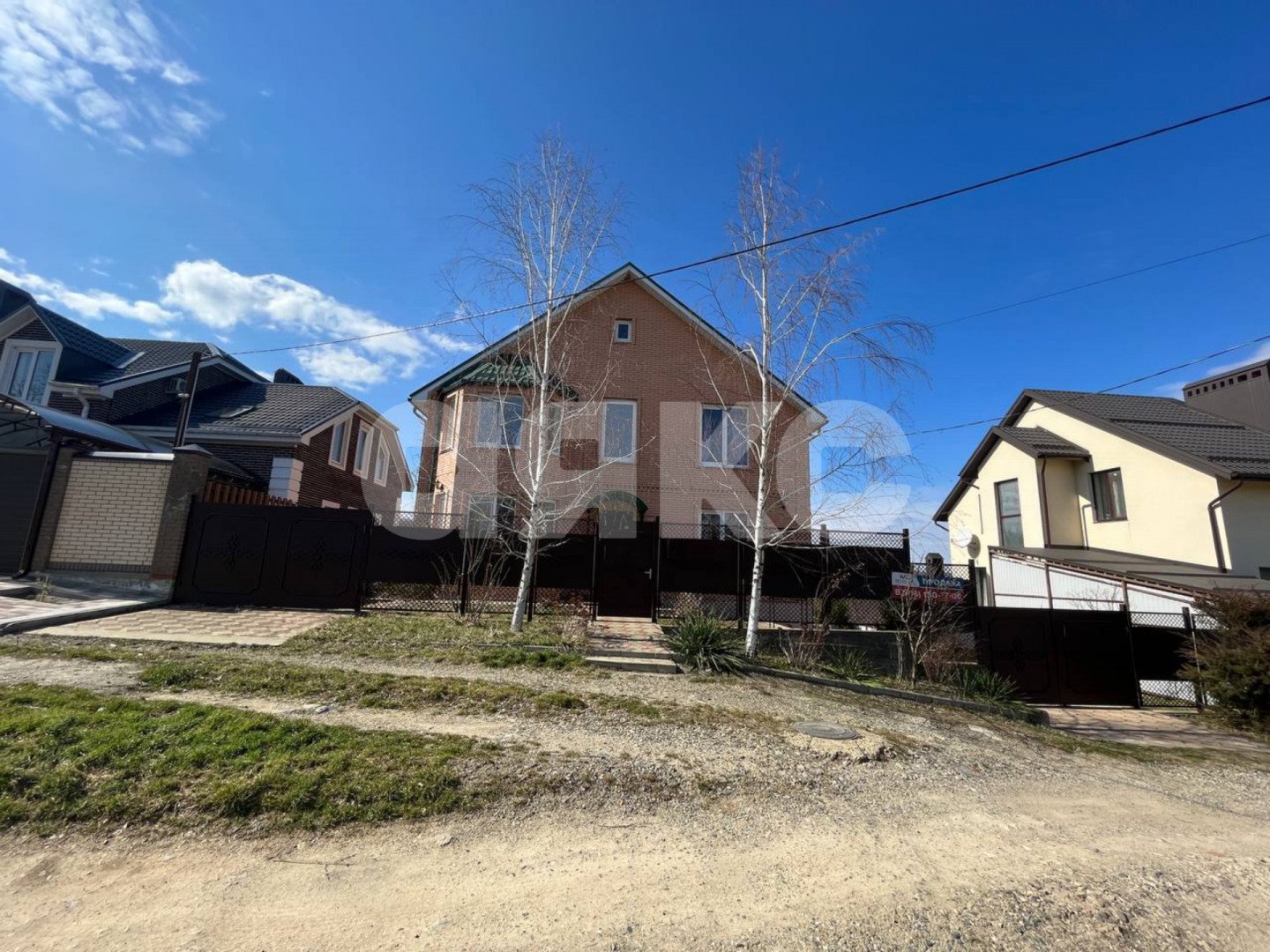 Фото №1: Дом 278 м² + 7 сот. - Горячий Ключ, Городская Больница, ул. Ковалёвой, 36