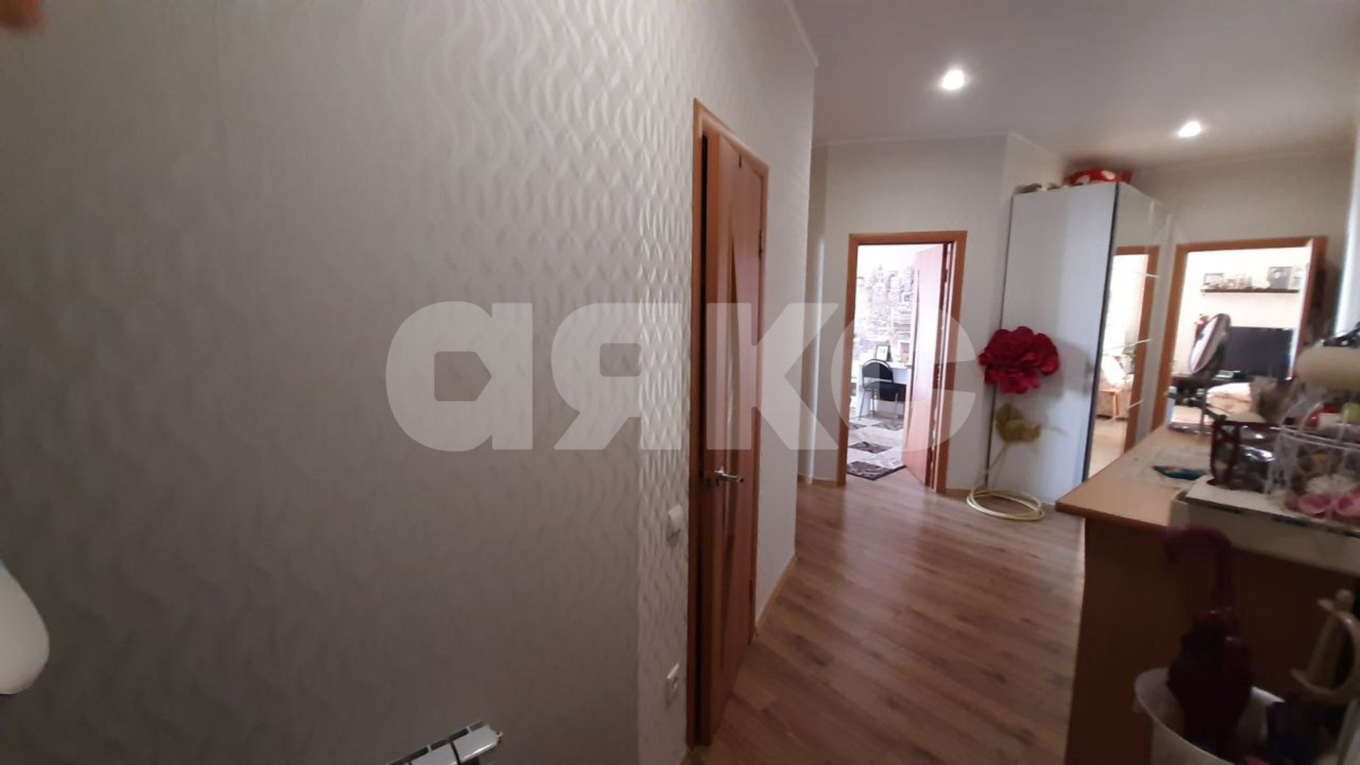 Фото №4: 2-комнатная квартира 69 м² - Горячий Ключ, Администрация, ул. Кириченко, 3Б