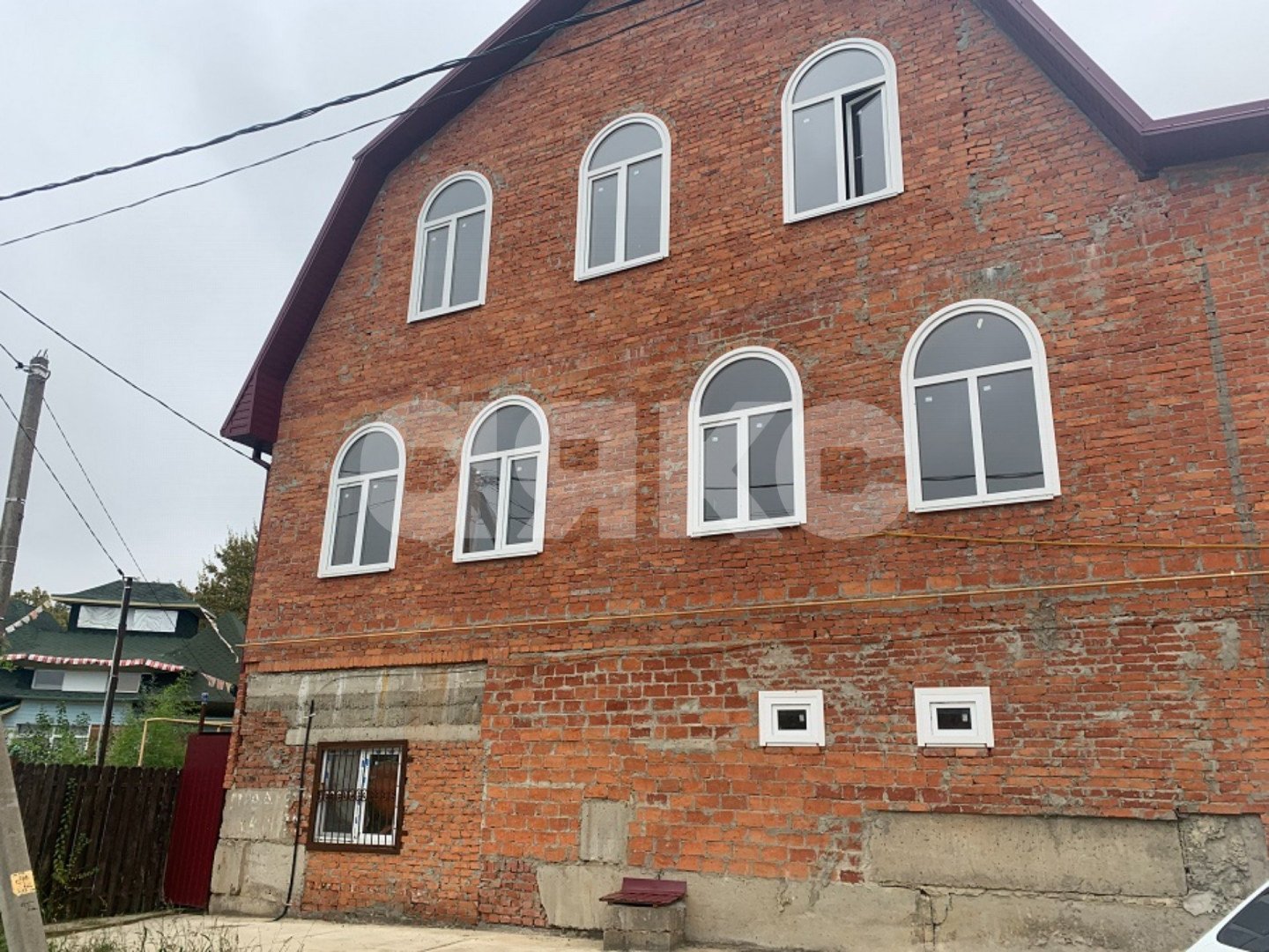 Фото №1: Дом 256 м² + 8 сот. - Горячий Ключ, Бирюсинка, мкр. Курортная Зона, ул. Ольховая