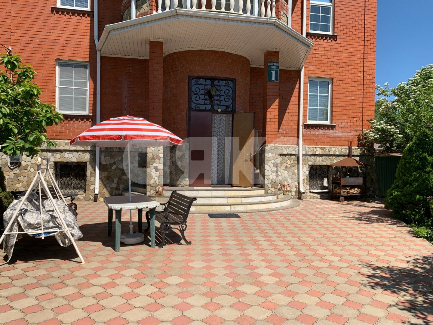 Фото №1: Дом 525 м² + 8 сот. - Горячий Ключ, Старый Рынок, ул. Солнечный Берег