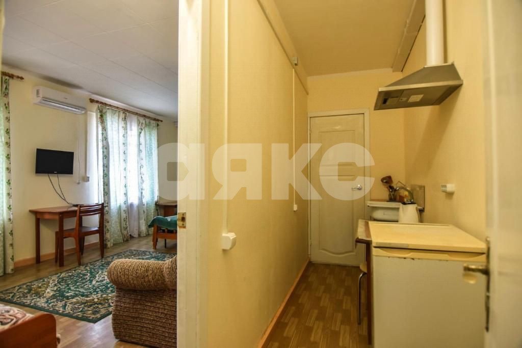 Фото №9: Дом 700 м² + 6 сот. - Геленджик, мкр. Голубая Бухта, ул. Кипарисовая, 9