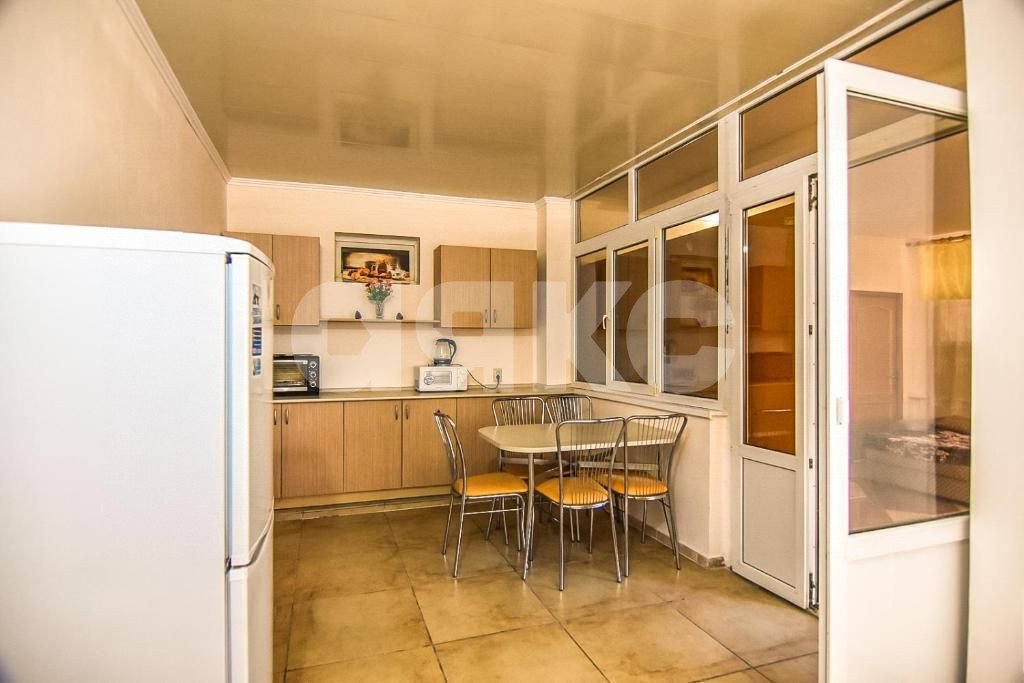 Фото №19: Дом 700 м² + 6 сот. - Геленджик, мкр. Голубая Бухта, ул. Кипарисовая, 9